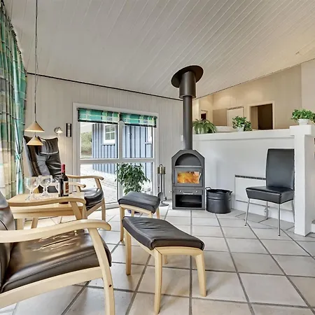 Guththorm - 600m From The Sea By Interhome
